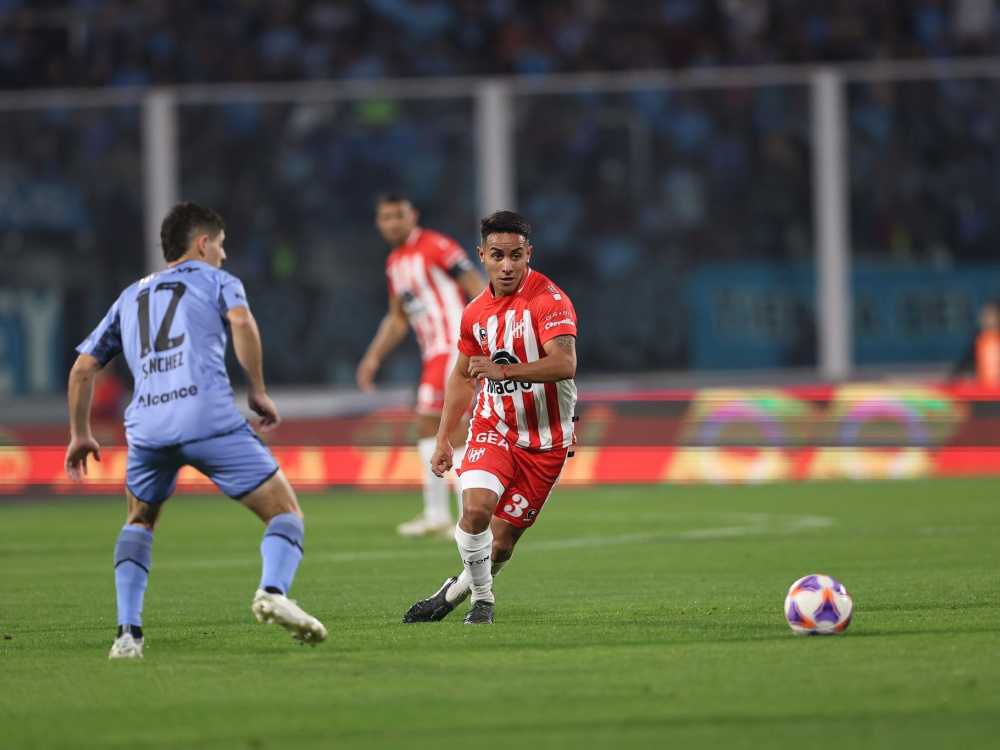 Fútbol en Córdoba: Instituto venció por la mínima a Belgrano