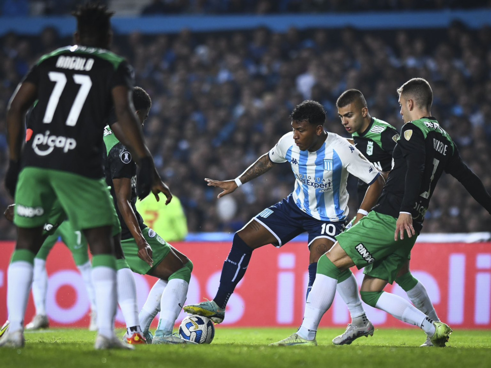 Racing Club derrotó 3-0 a Atlético Nacional y se clasificó a los cuartos de final