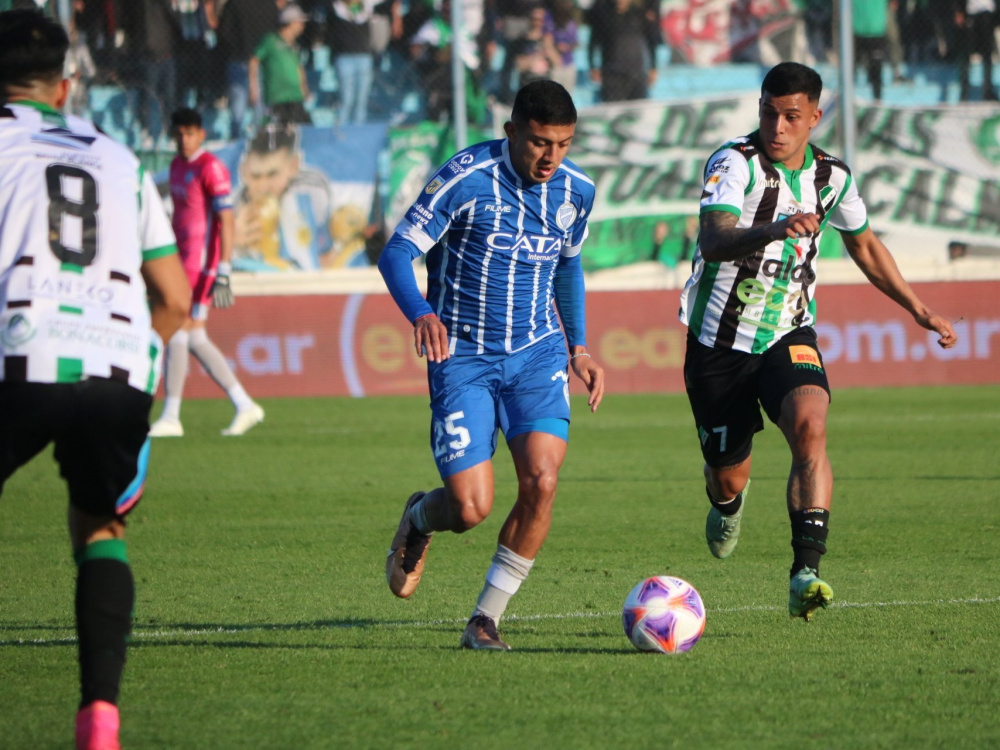 Villa Mitre eliminó a Godoy Cruz por penales 
