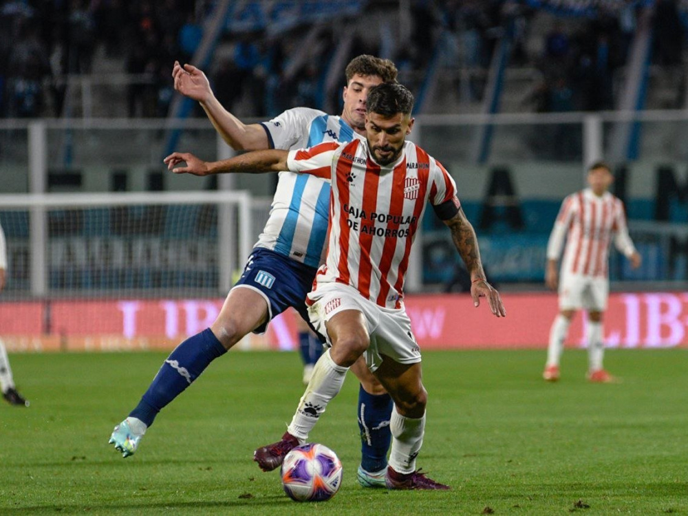 Racing derrotó 2-1 San Martín (T) y pasó a la siguiente ronda del torneo