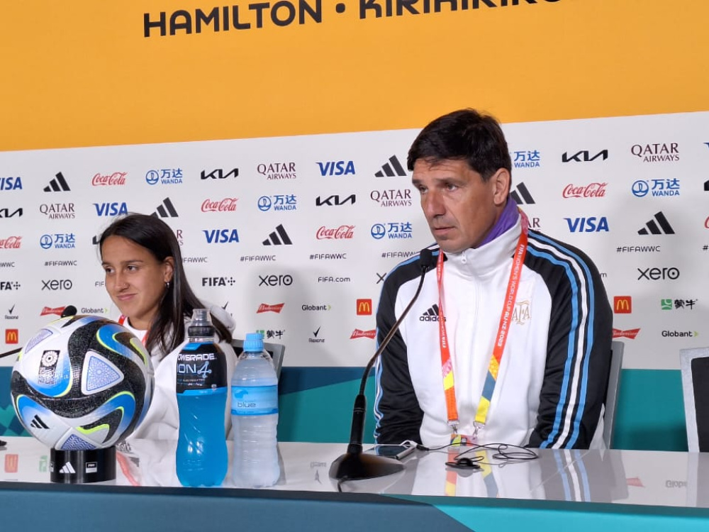 Dalila Ippolito y Germán Portanova hablaron en conferencia de prensa en la previa del duelo ante Suecia