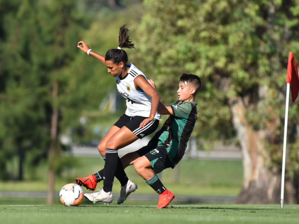 Amistoso vespertino para la Selección Sub 20 Femenina