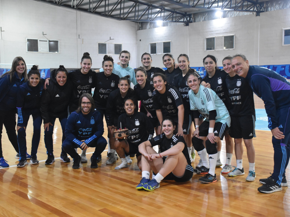 La Selección femenina de Futsal regresó a los entrenamientos en el Predio Lionel Messi