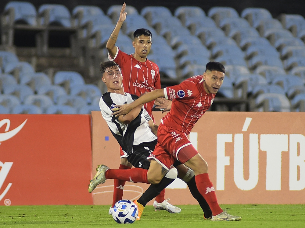 Huracán cayó 1-0 ante Danubio 