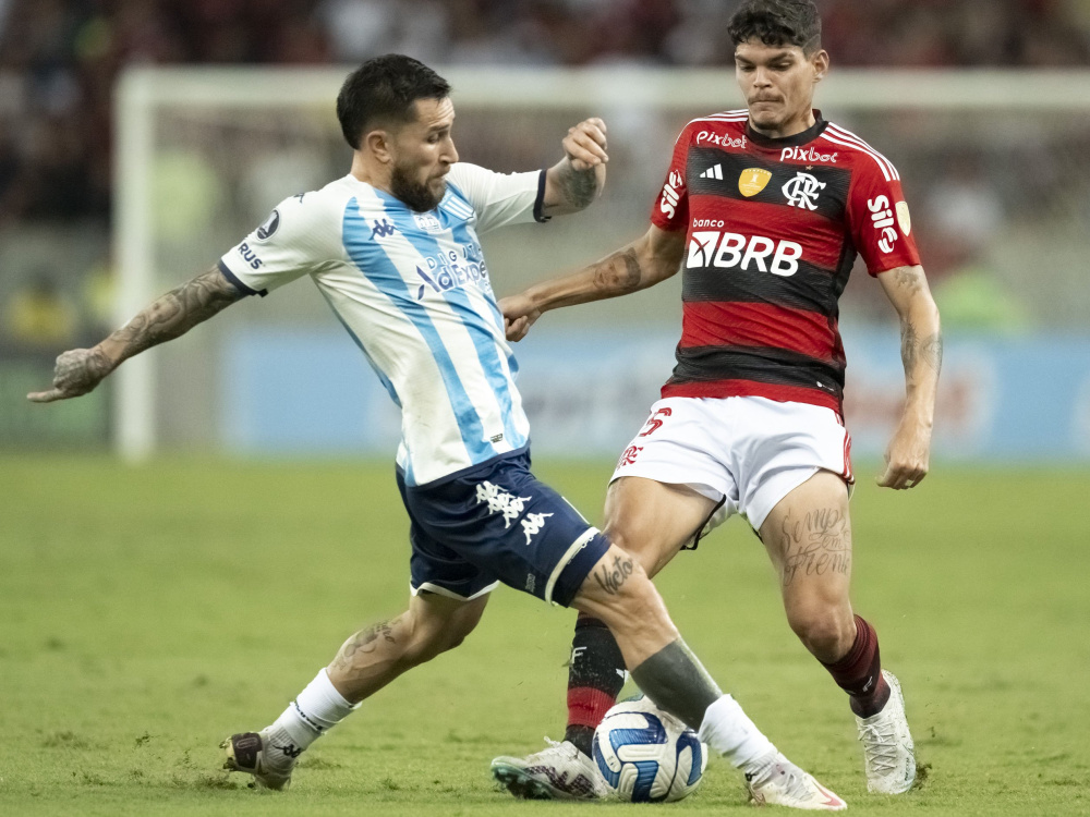 Racing cayó 2-1 ante Flamengo