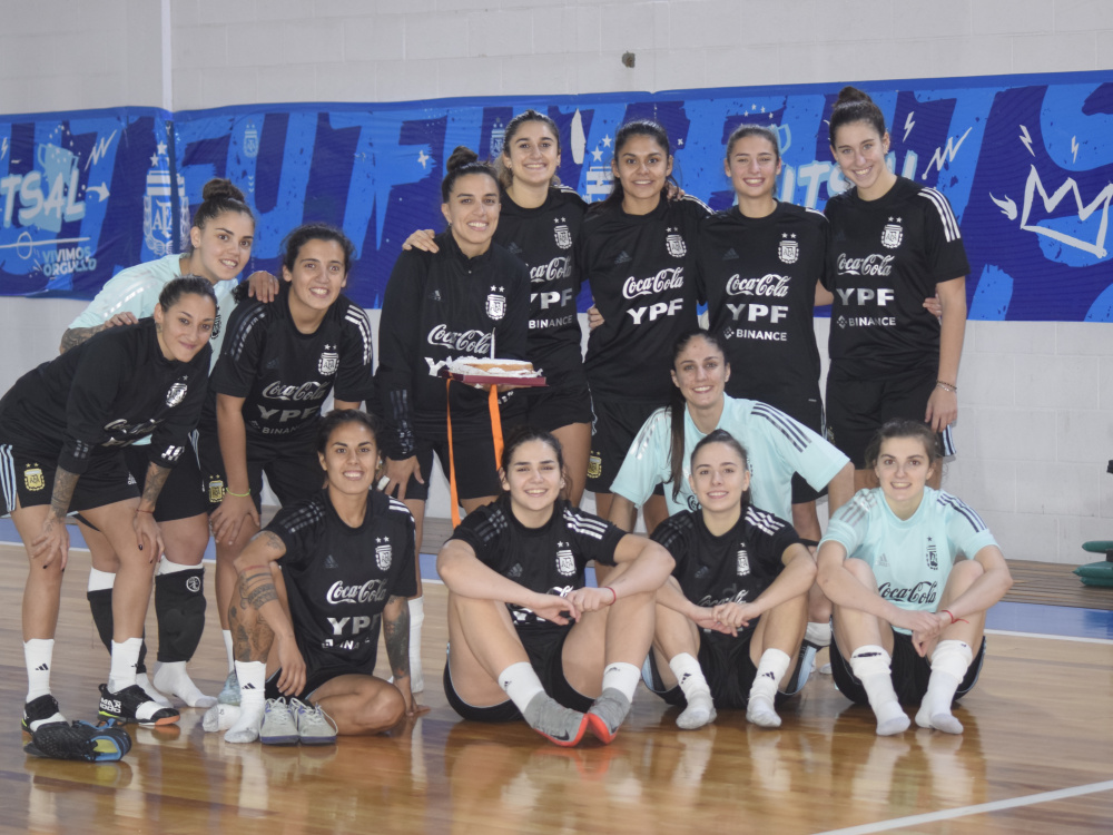 Entrenamiento y amistoso confirmado para la Selección femenina de futsal