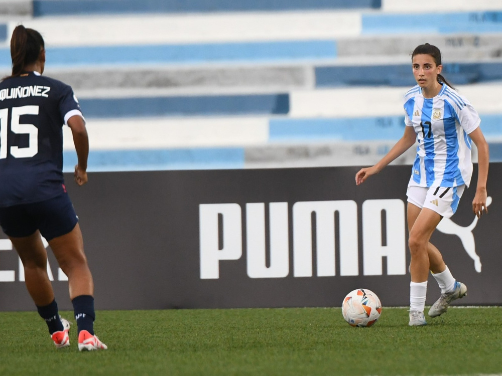Denise García Rojo: "Mi abuelo estaría orgulloso de verme jugar con esta camiseta"