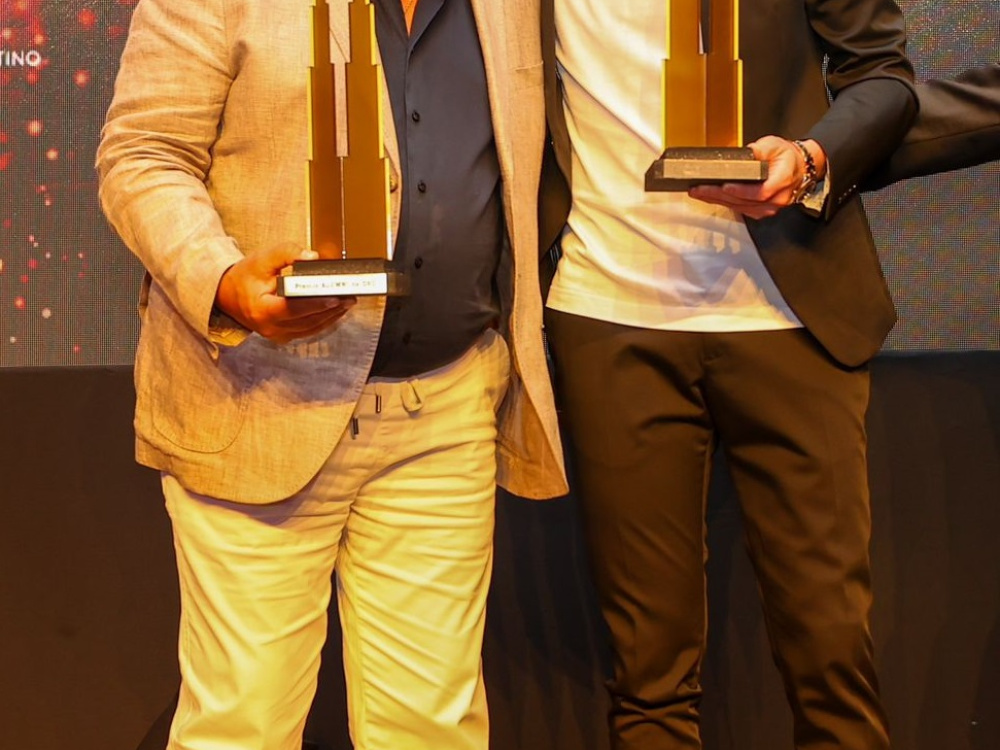 Se entregaron los premios Alumni en el predio de Ezeiza: el Presidente Tapia y la Selección Argentina recibieron el de oro 