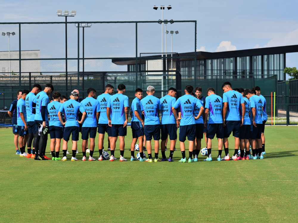 Tras la victoria ante Perú, Argentina se entrenó en Guayaquil