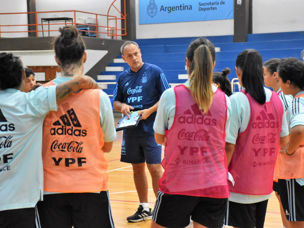 Selección femenina de futsal: lista confirmada para viajar a Paraguay