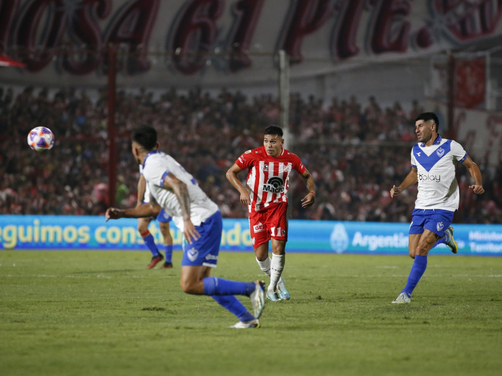 Instituto se impuso 1-0 ante Vélez