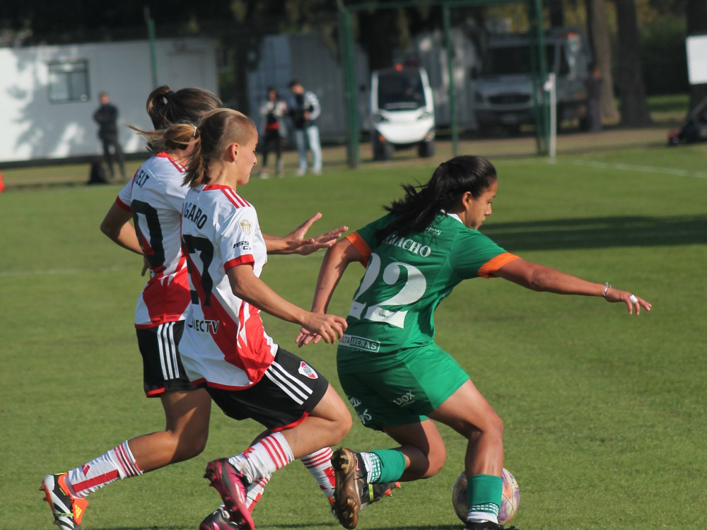 River y Ferro igualaron 1-1 en un partido pendiente de la tercera fecha