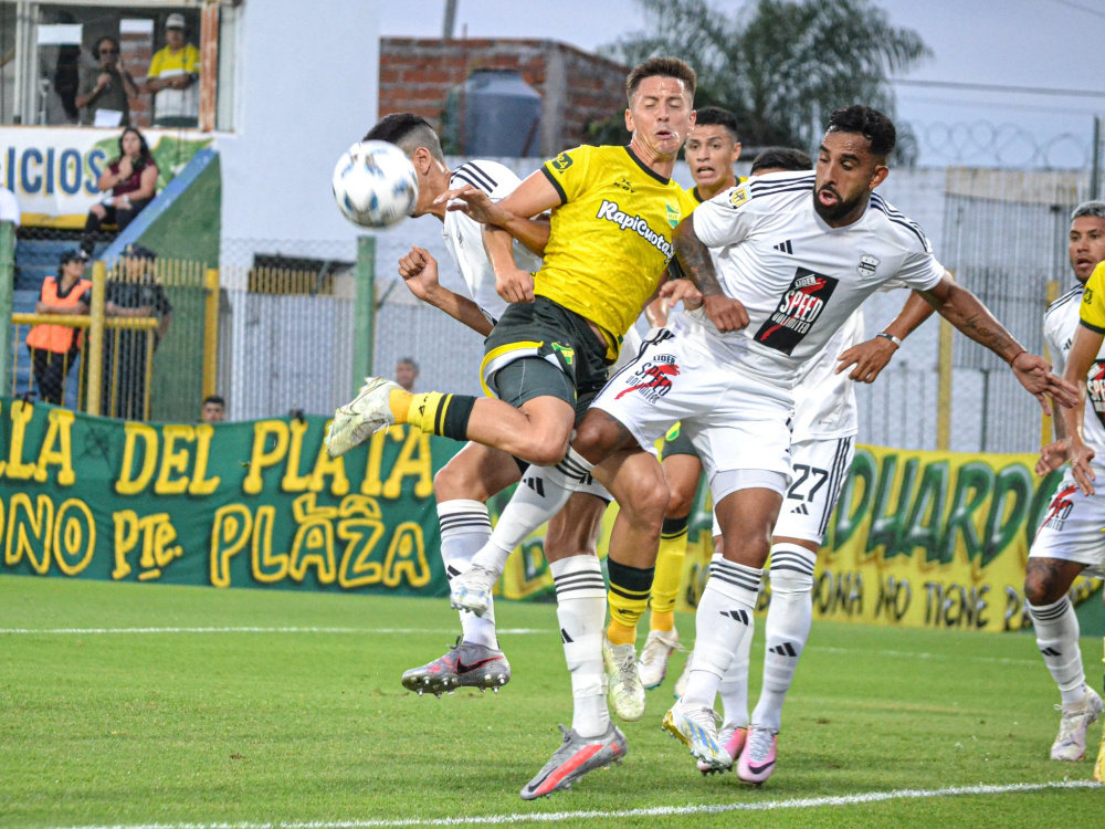  Defensa y Justicia empató 1-1 ante Deportivo Riestra
