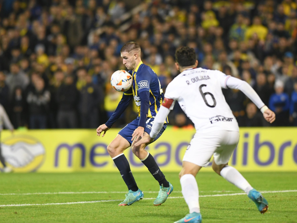 Rosario Central superó 4-1 a Caracas 