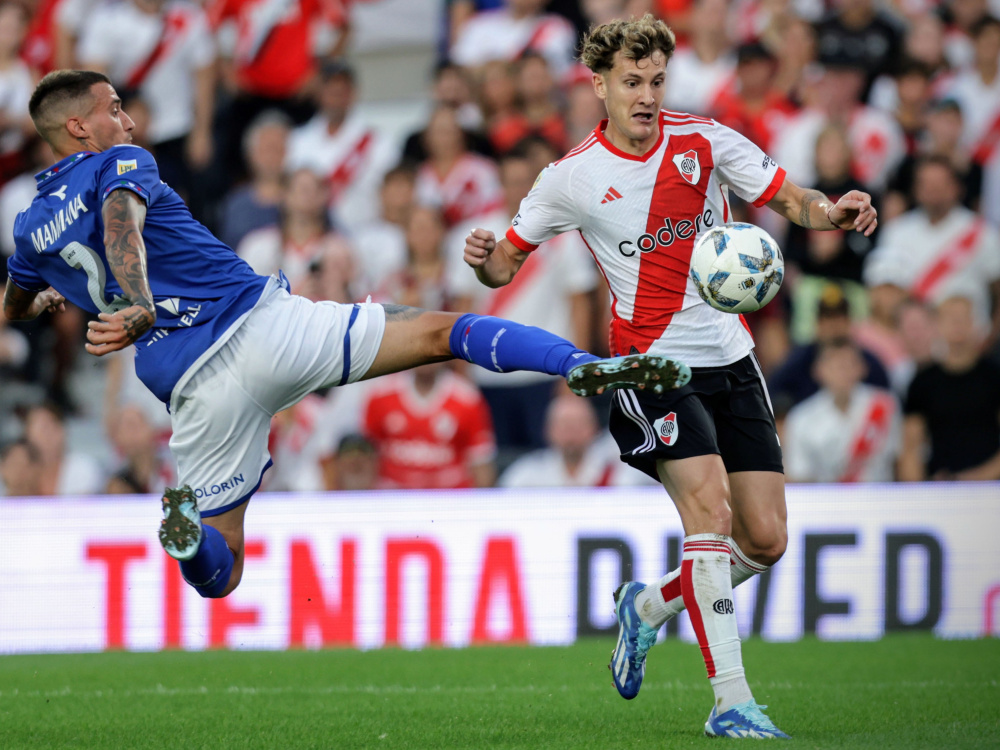 River superó 5-0 a Vélez
