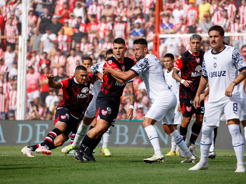 Fútbol en Córdoba: Instituto cayó 2-0 ante Independiente