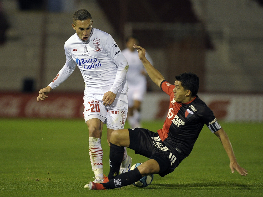 En el inicio de la segunda fecha, Huracán venció 2-0 a Colón