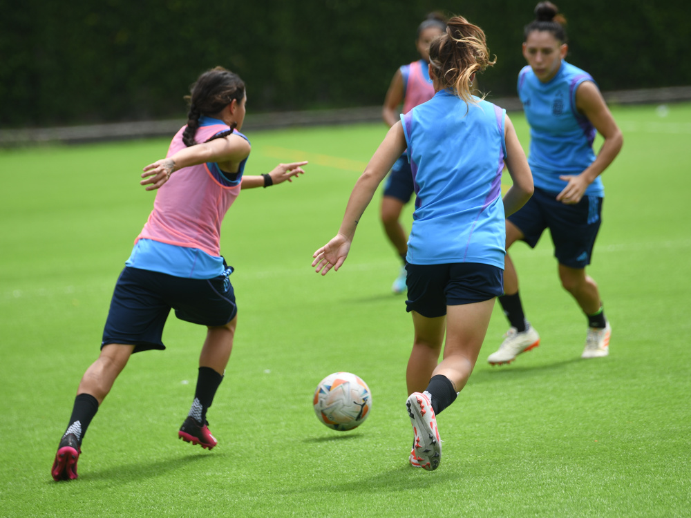 La Selección Femenina entrenó antes de enfrentar a Paraguay