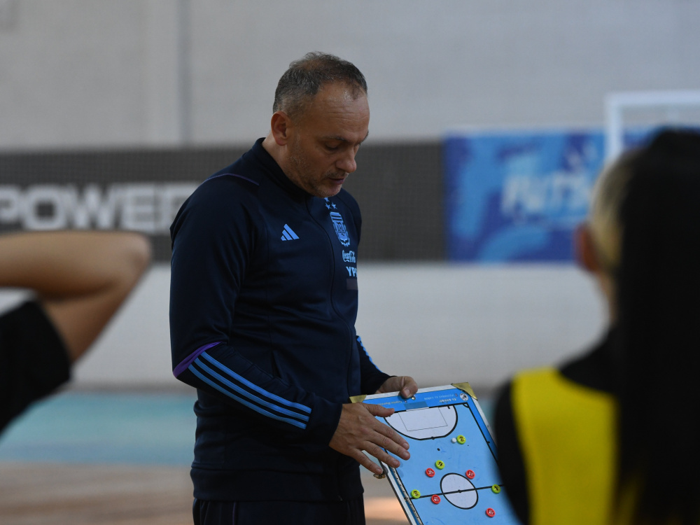 La Selección Sub 20 Femenina de Futsal continúa con los entrenamientos
