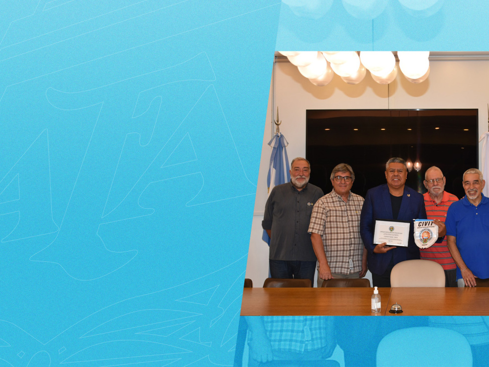 Reconocimiento al Presidente Claudio Tapia de la Comisión Interclubes de Vitalicios AFA