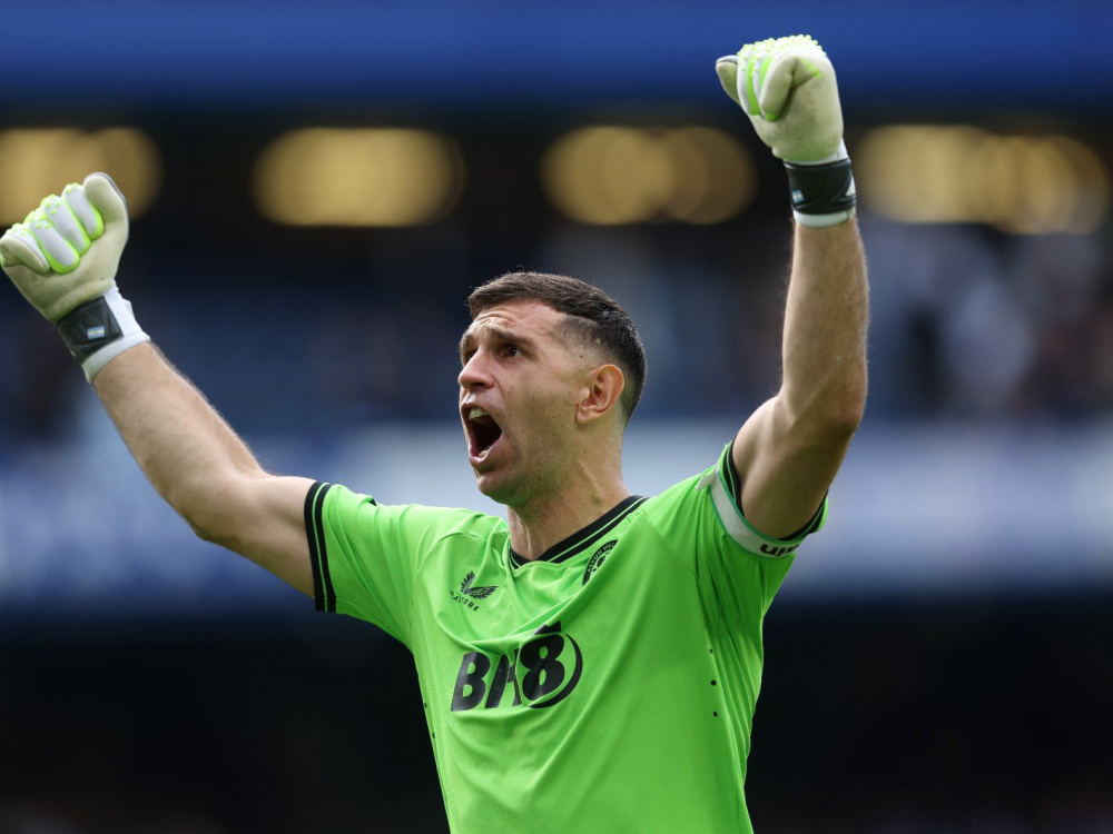 Ganó el Aston Villa de Emiliano Martínez y el Liverpool de Alexis Mac Allister