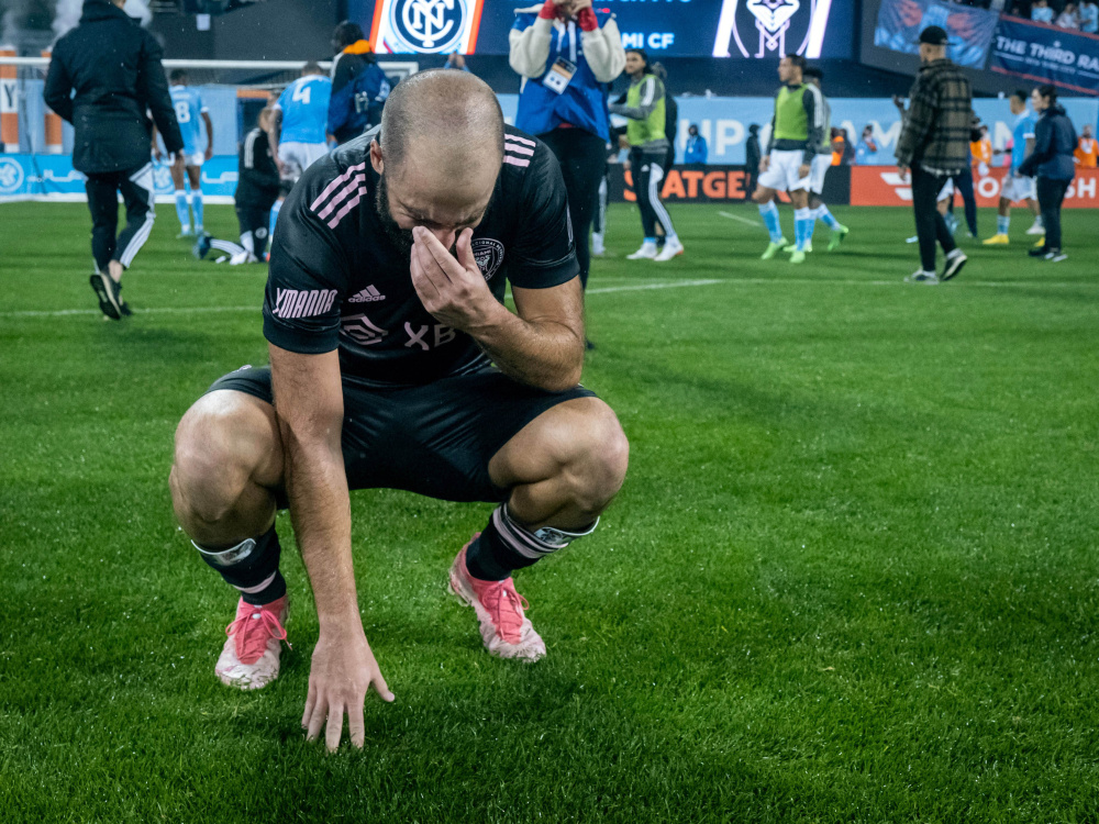 Gonzalo Higuaín se despidió del fútbol