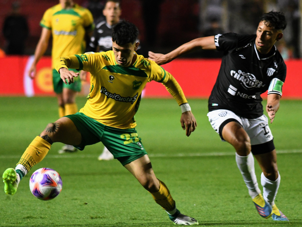 Defensa y Justicia venció por penales a Chaco For Ever y accedió a las semifinales