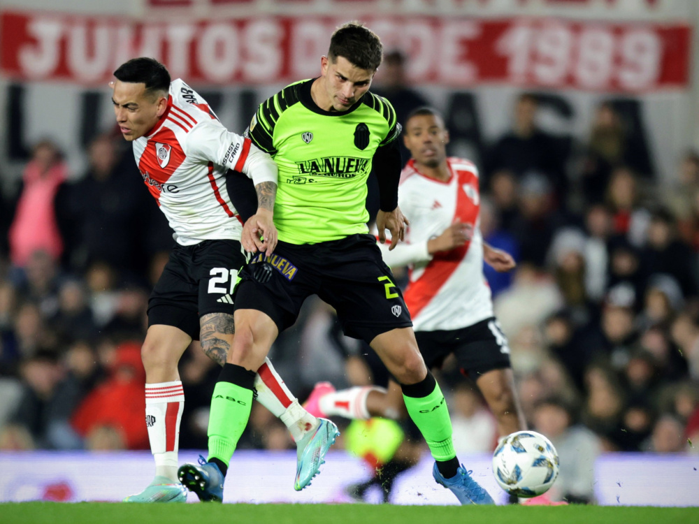 River venció a Barracas Central en el final de la jornada dominical
