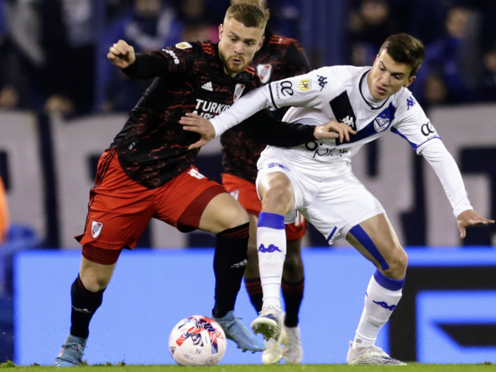 Vélez y River cierran igualaron 2-2 en el cierre de la octava fecha