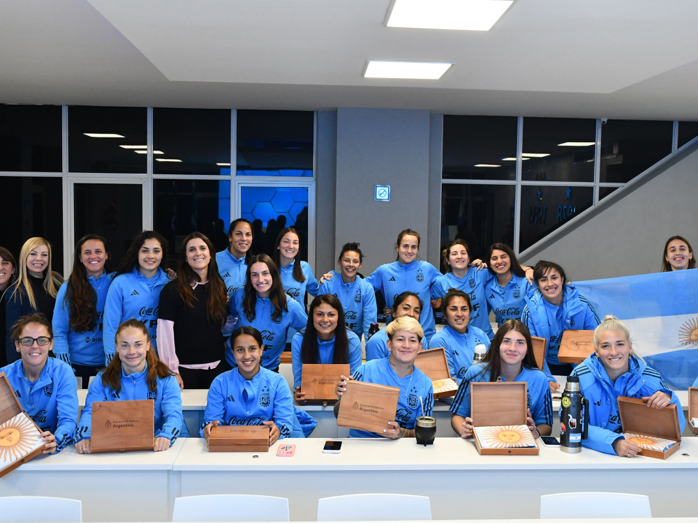 La Selección Femenina participó de una charla sobre deporte y género