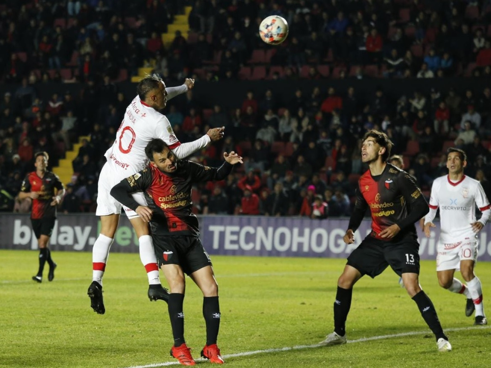Huracán le ganó 1-0 a Colón