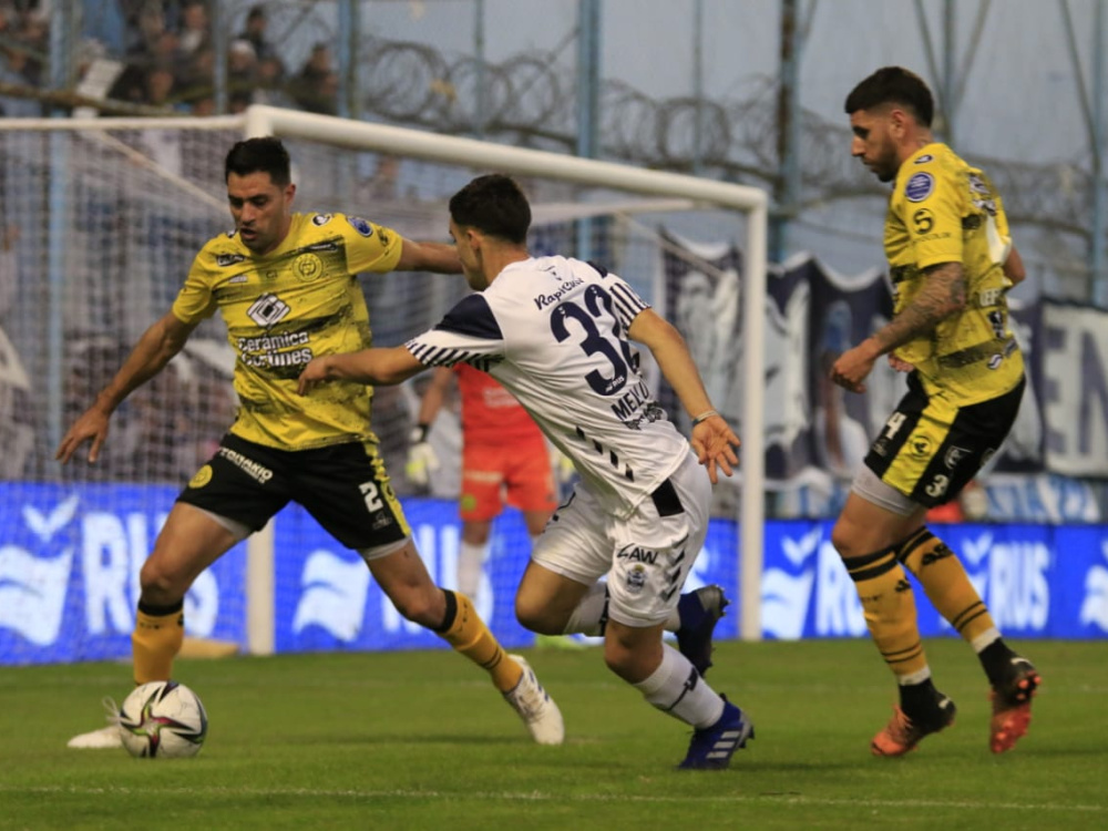 Gimnasia le ganó 2-0 a Flandria