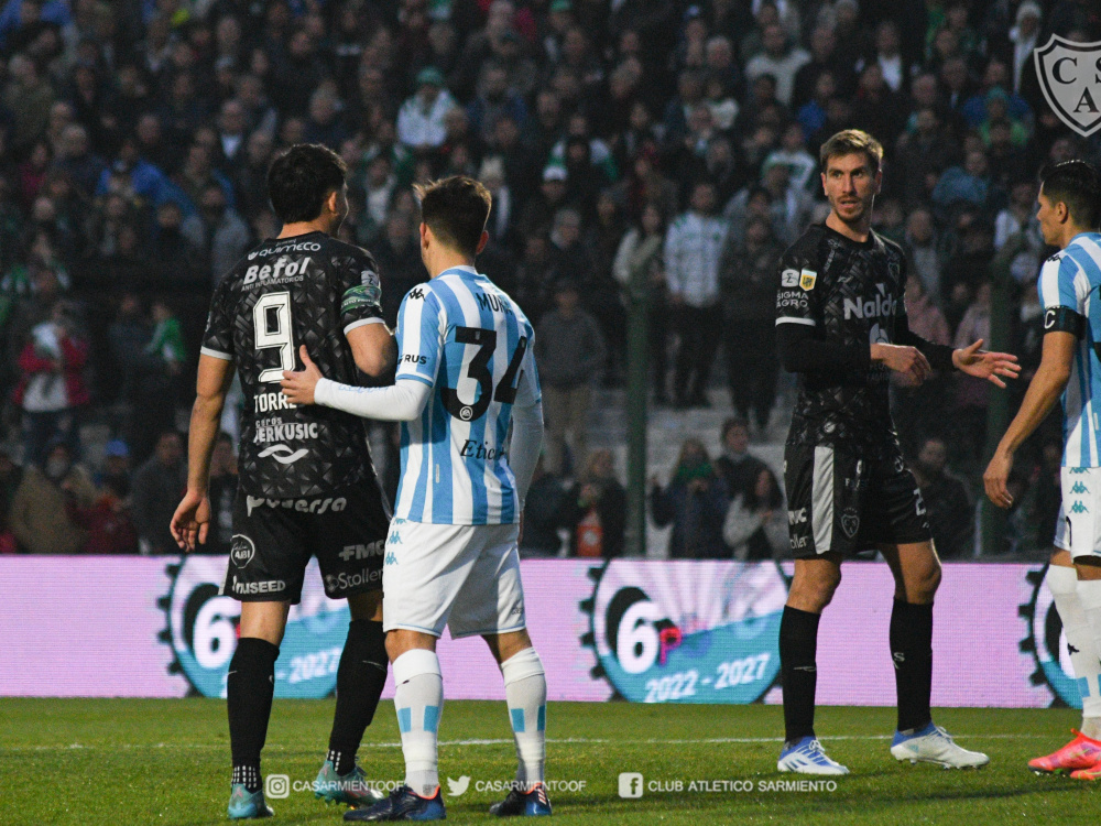 Sarmiento y Racing igualaron 1-1