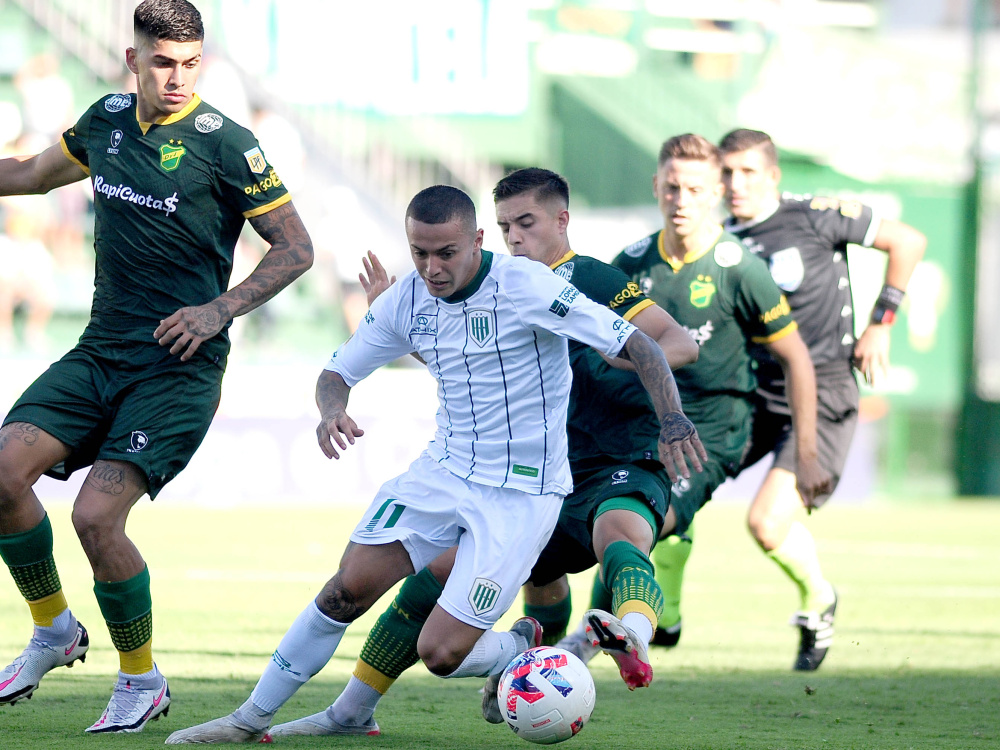 Como visitante, Defensa y Justicia superó 3-2 a Banfield 