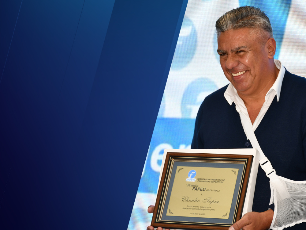 Claudio Tapia fue distinguido con el premio Faped 21-22