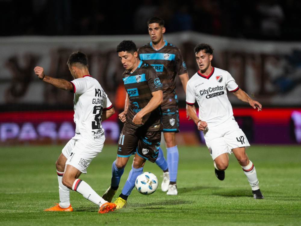 Platense y Newell's igualaron sin goles 