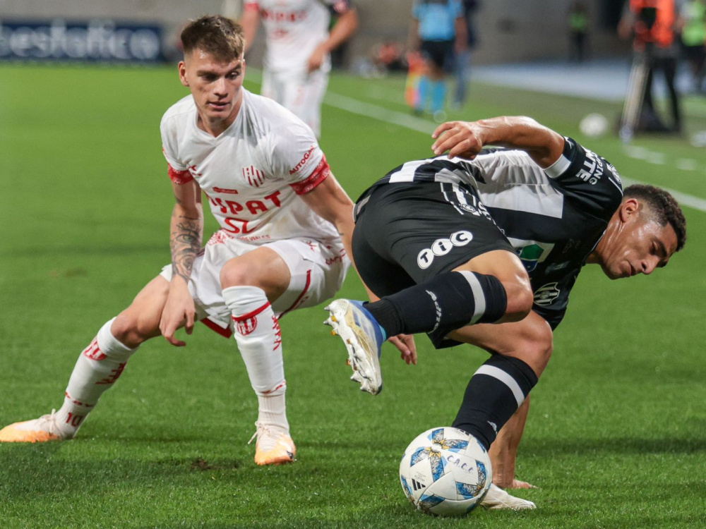  Central Córdoba derrotó 2- 0 a Unión