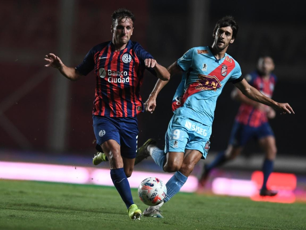 San Lorenzo venció 2-1 a Arsenal en el cierre de la jornada de sábado