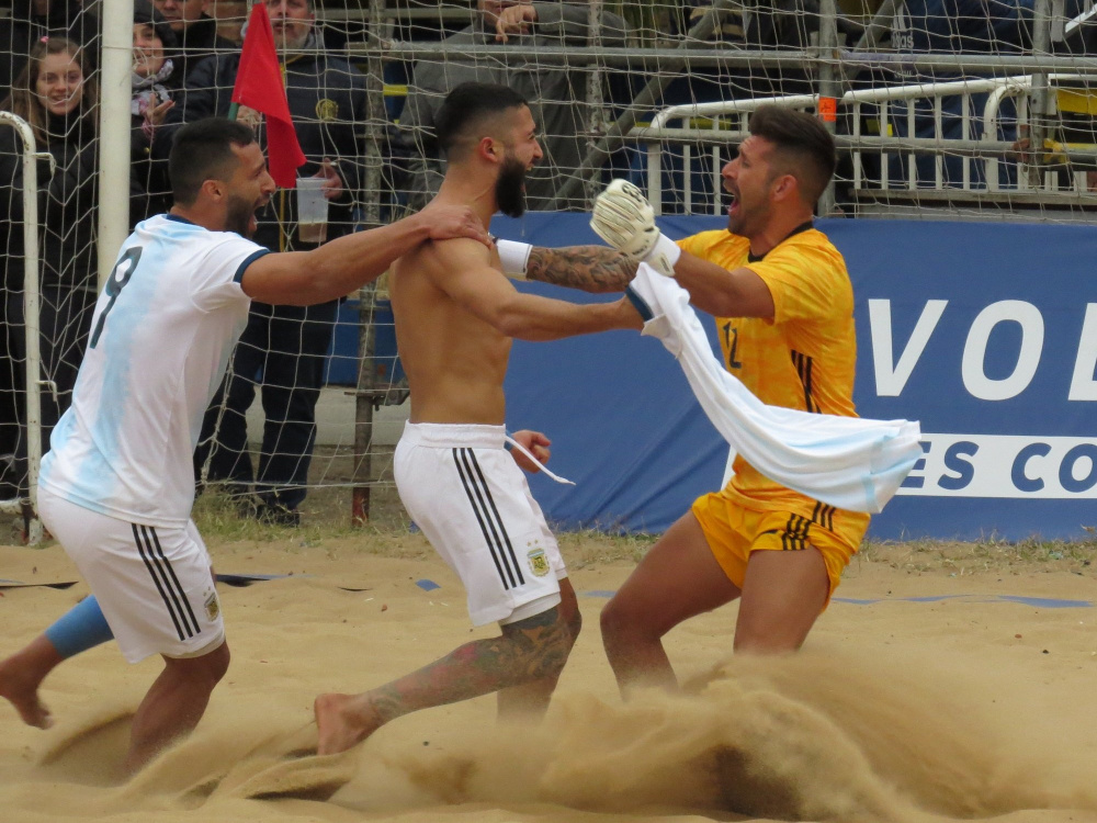 En la continuidad de la Liga Sudamericana, la Selección Mayor y la Sub 20 vencieron a Perú