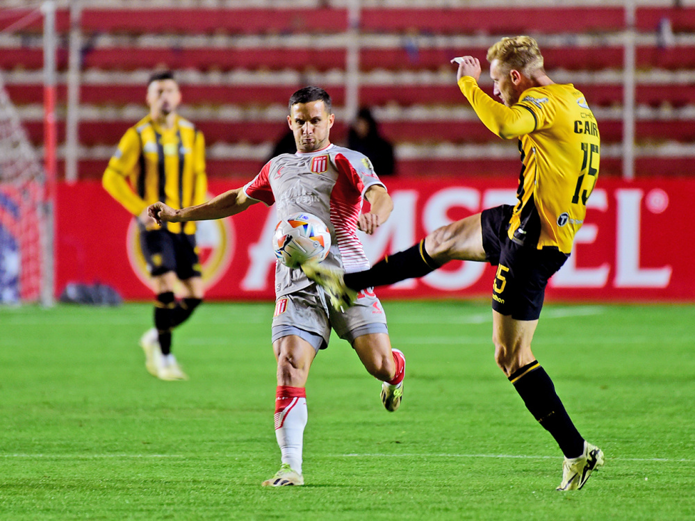 Derrota de Estudiantes frente a The Strongest