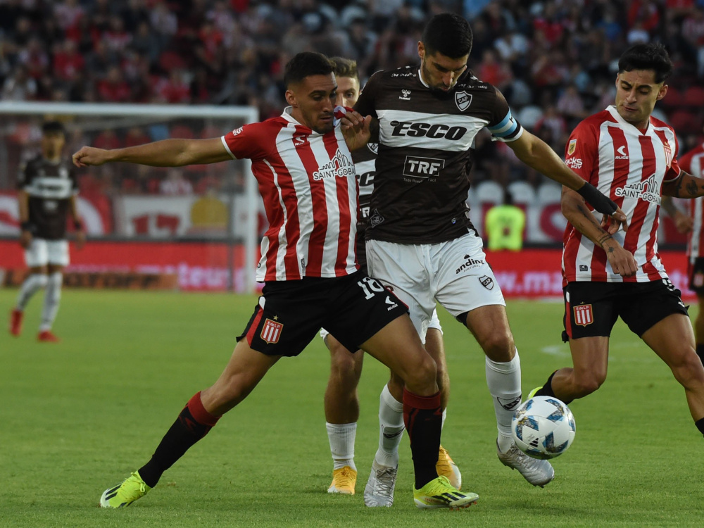 Platense venció 2-1 a Estudiantes
