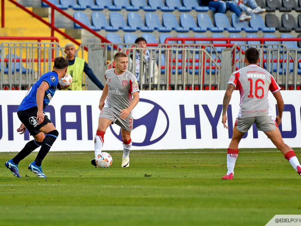 Estudiantes igualó 1-1 en su visita a Huachipato