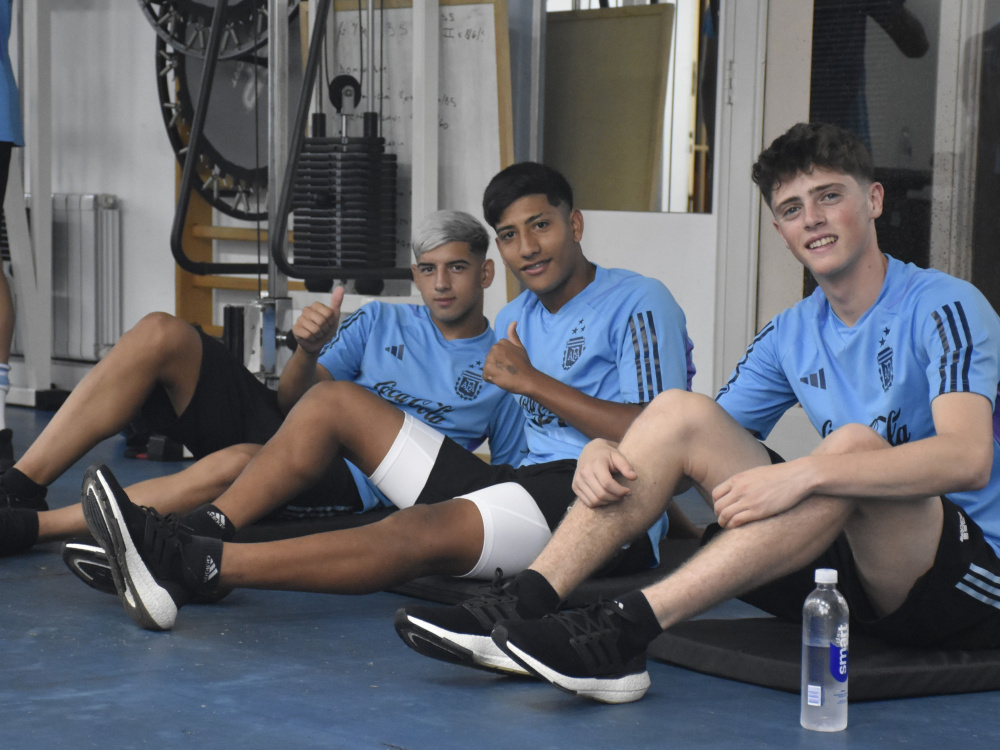 La Selección Sub17 entrenó en Ezeiza y comenzó el segundo microciclo de trabajo del año