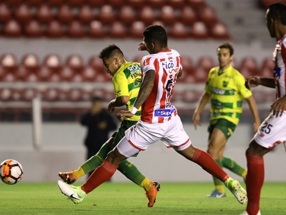 Defensa y Justicia ganó pero quedó eliminado