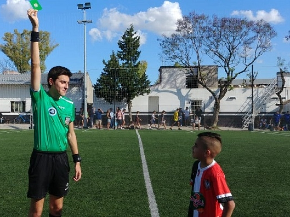 Más tarjetas verdes en el fútbol formativo