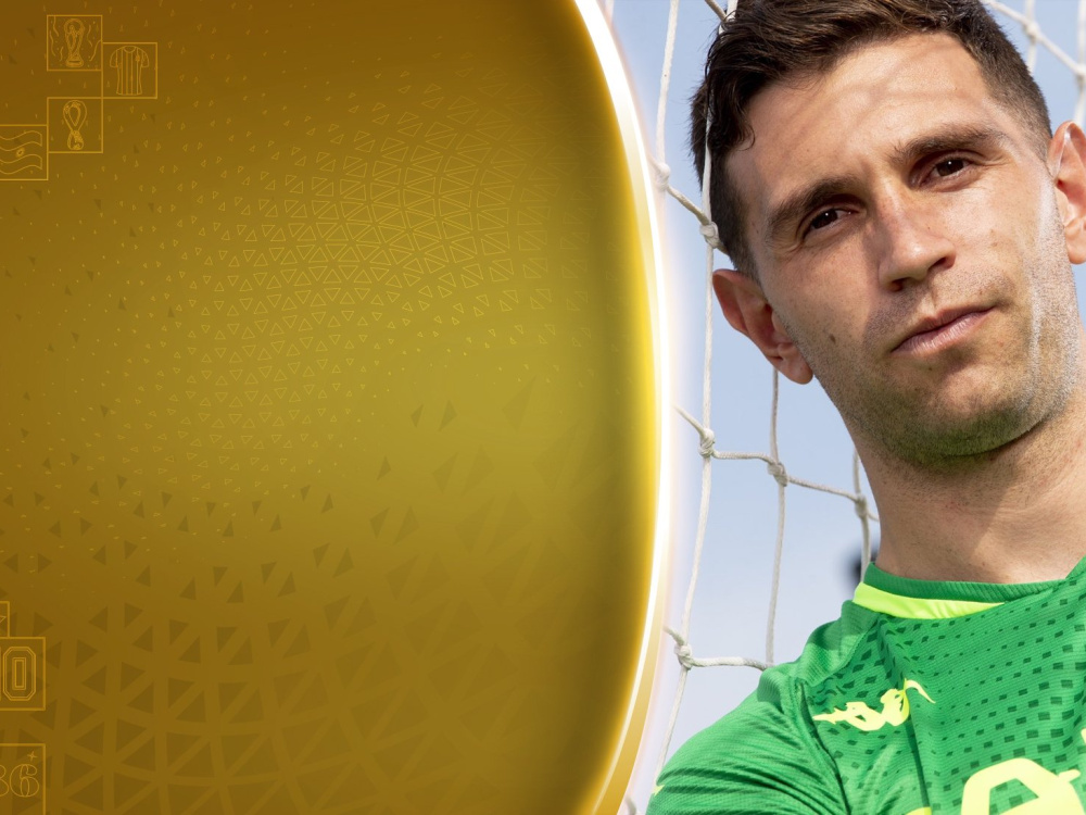 El arquero Emiliano Martinez se reincorporo al Aston Villa tras coronarse campeon mundial con Argentina