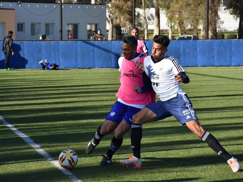 La Selección Argentina Sub 23 realizó un ensayo de fútbol ante Almagro