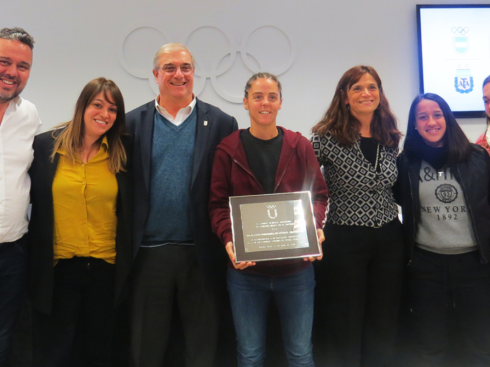El COA le brindó un reconocimiento a las jugadoras de la Selección Argentina 