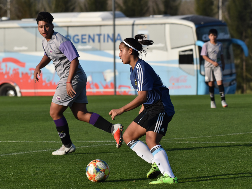 Amistoso vespertino para la Selección Femenina