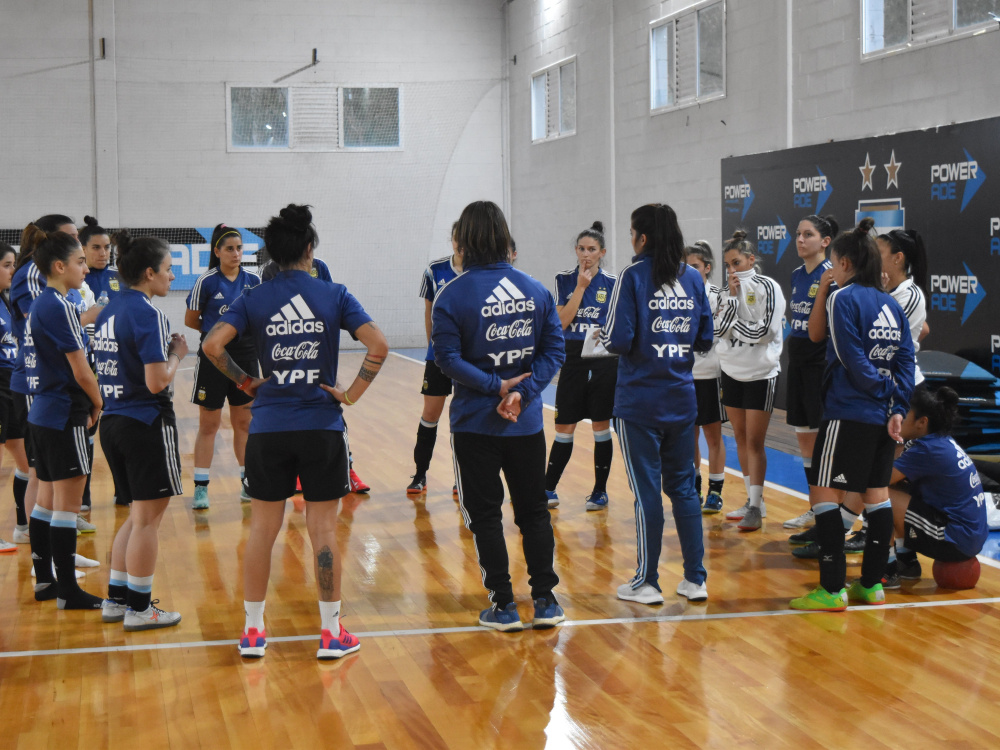 Se confirmó el plantel de futsal femenino que viajará a Brasil 